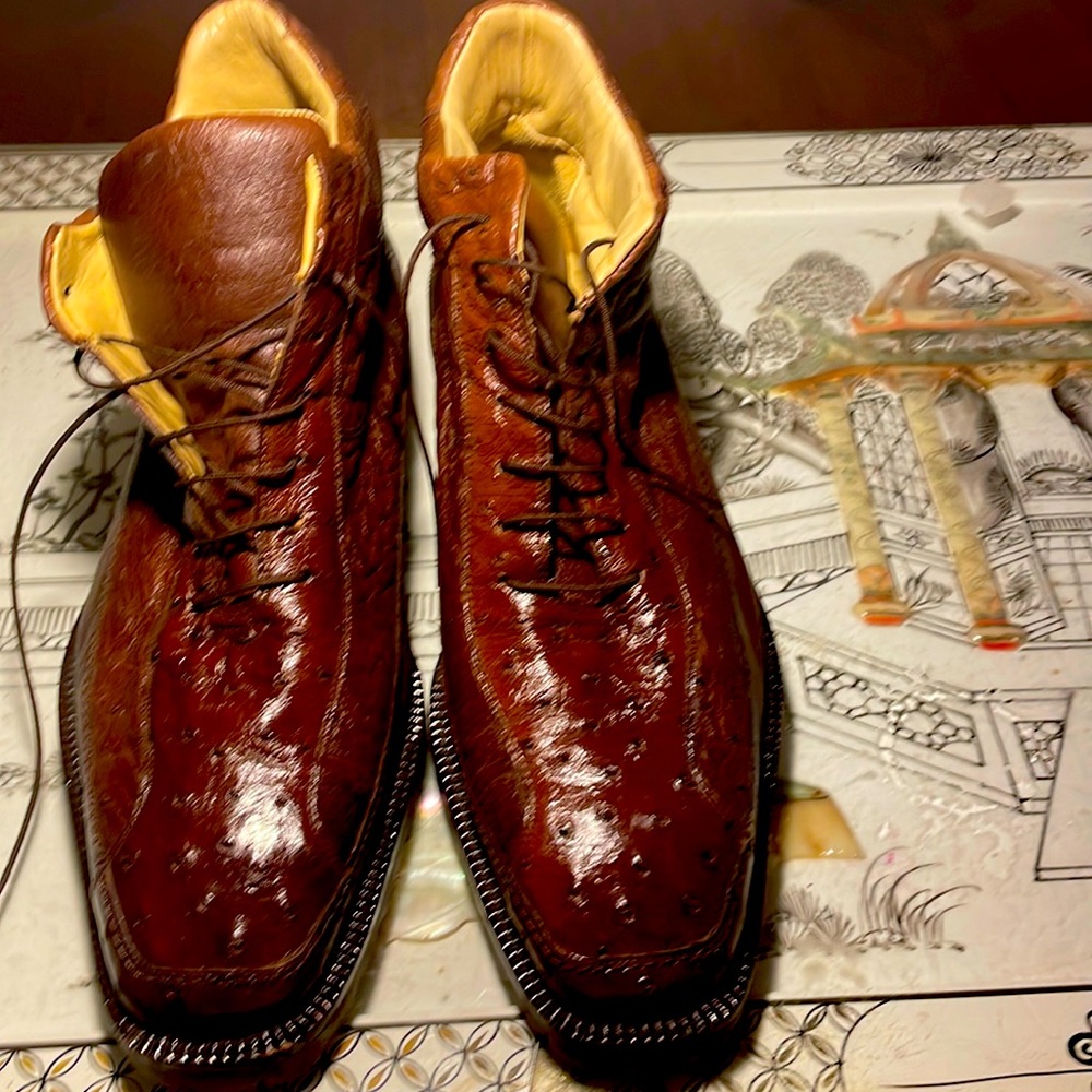 Ostrich skin shoe boots